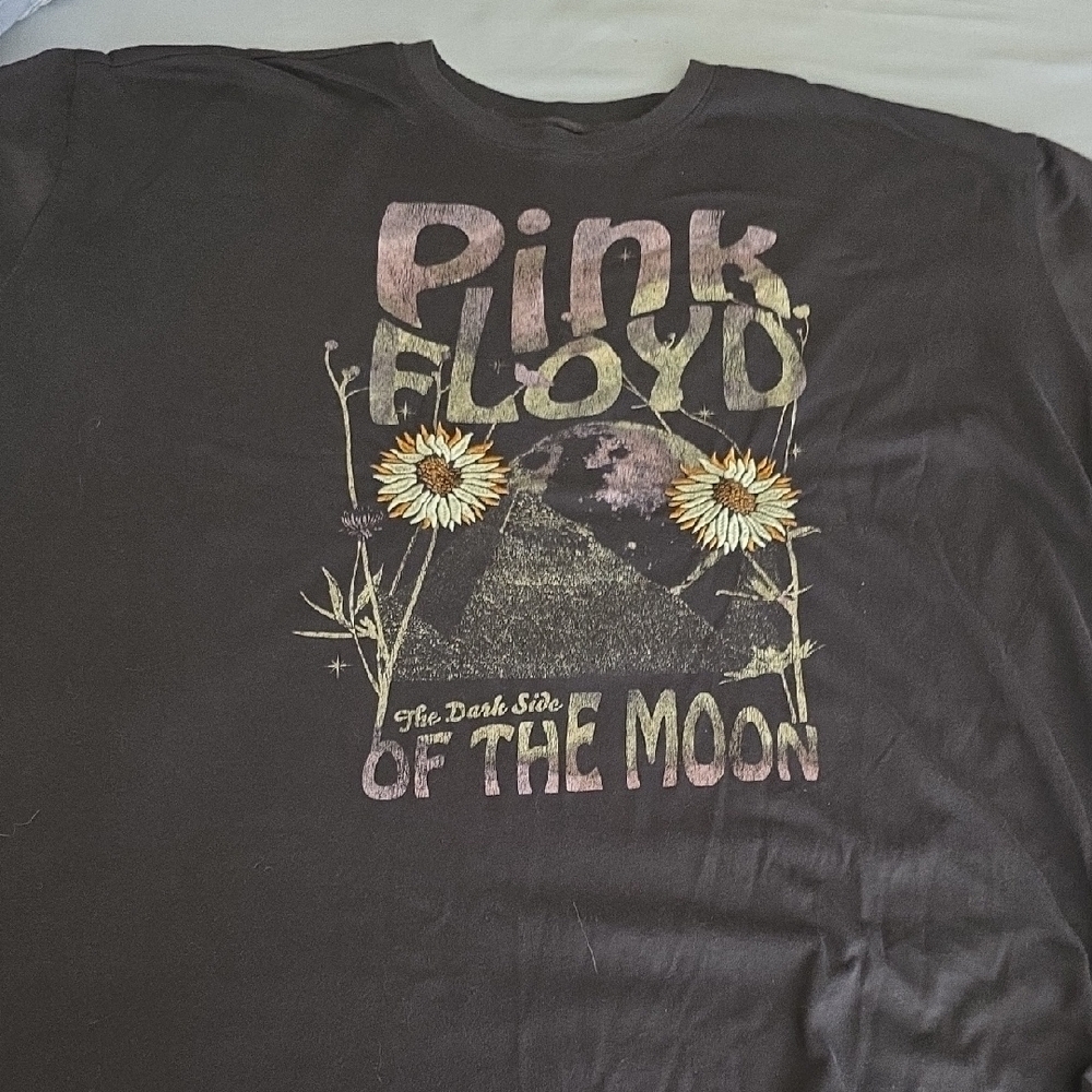 Pink Floyd Black Graphic Tee - Short Sleeve
